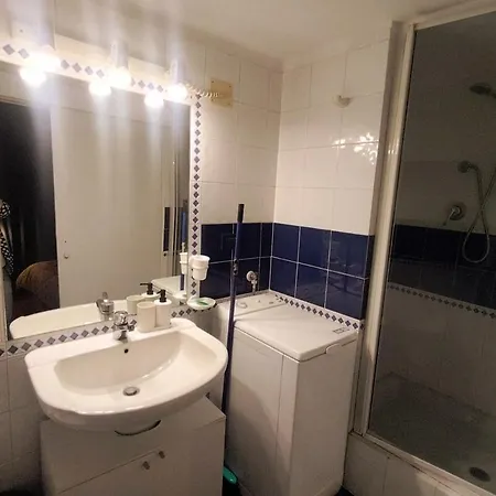 Charming Piazza Delle Erbe Gem * Γένοβα